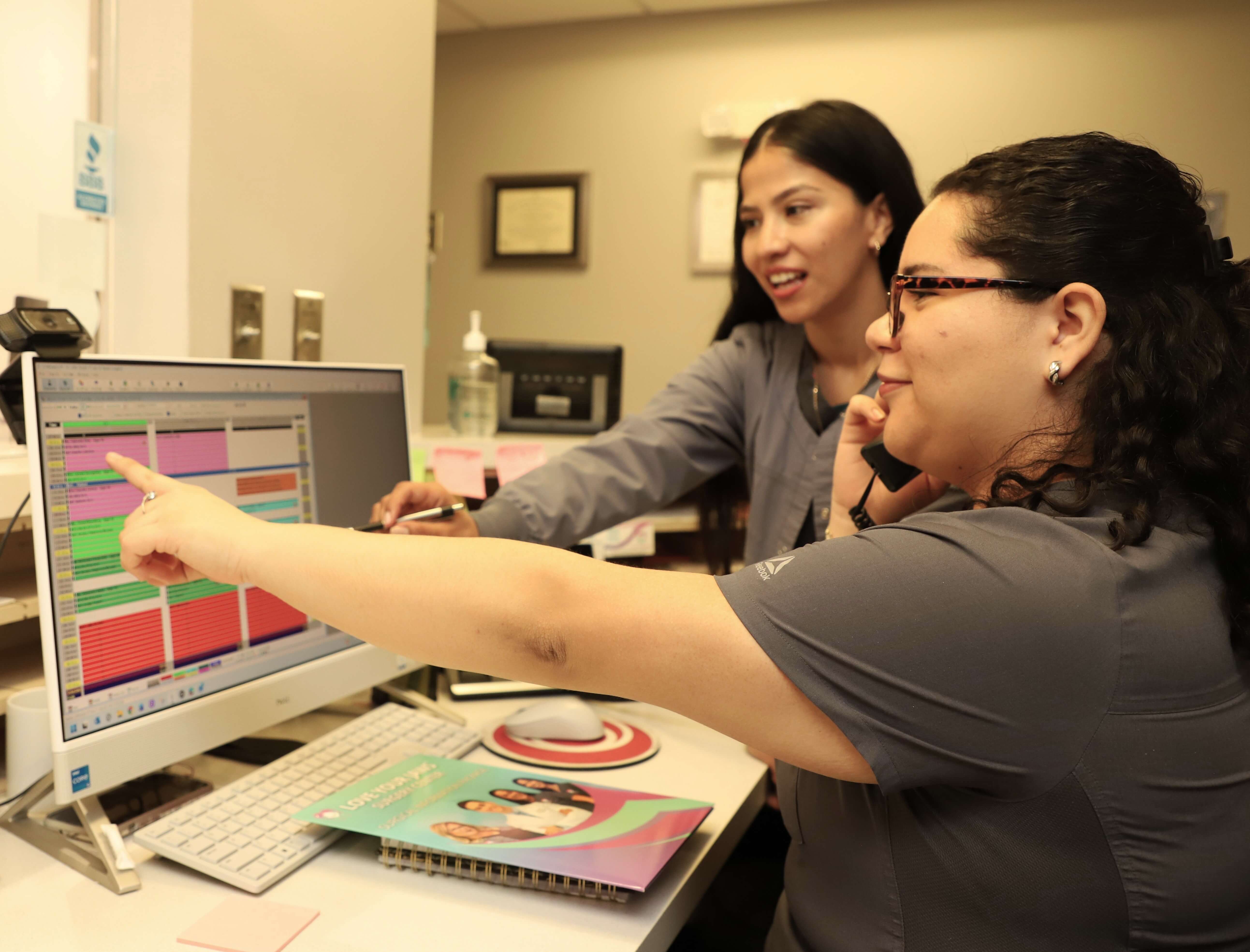 Why Ceramic Dental Implants Are Gaining Popularity